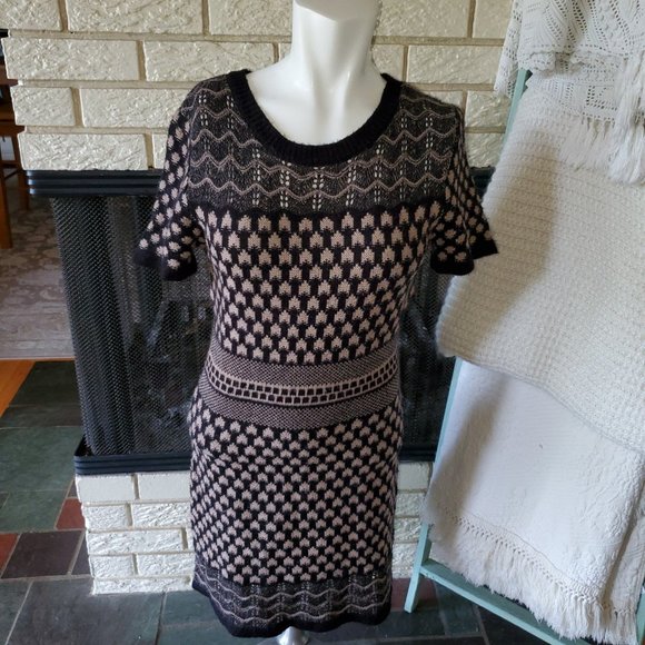 Romeo + Juliet Couture Black/Tan Printed Knit Sweater Dress XS/S - Picture 3 of 8
